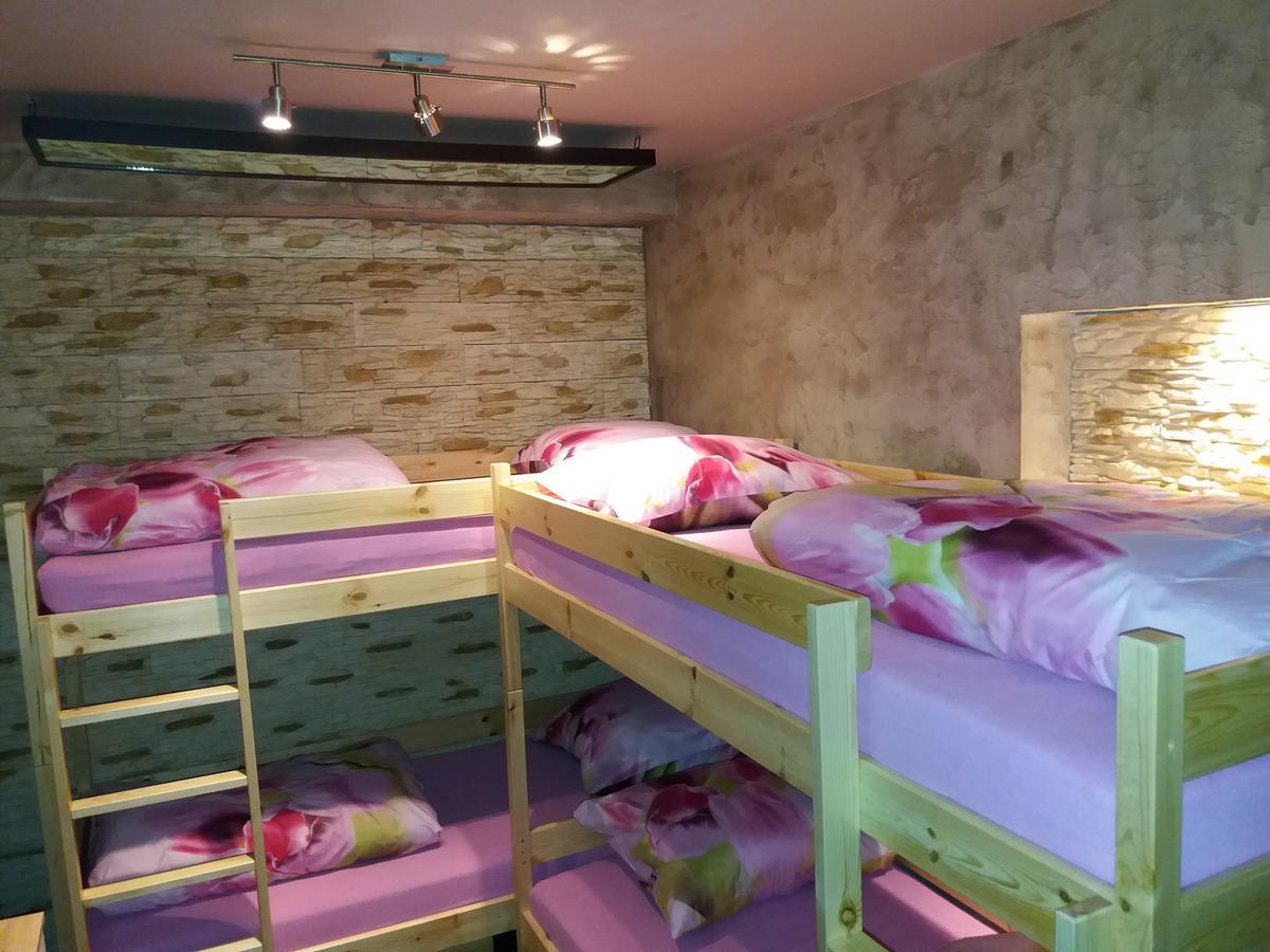 Lawendowy Hostel คราคูฟ ภายนอก รูปภาพ